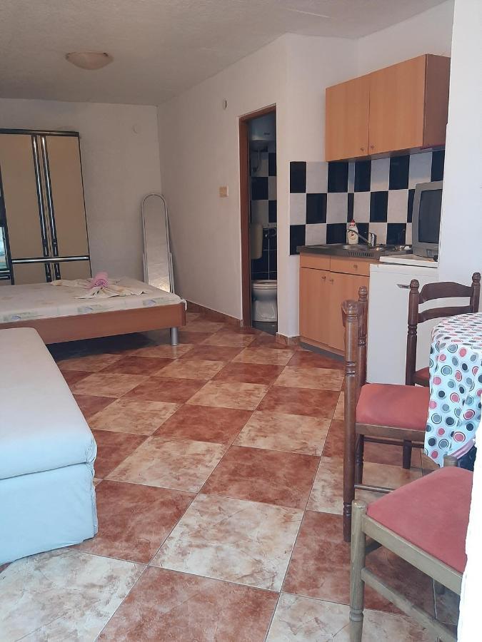 Appartamento App Borna Crikvenica Esterno foto